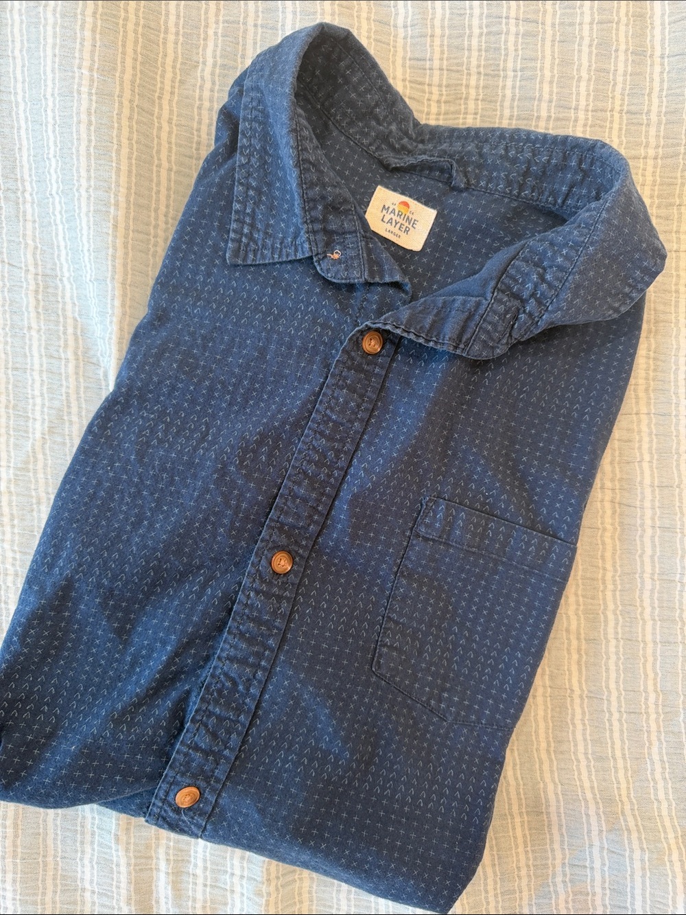 Marine Layer Men's Size L Indigo Patterned Button-Up Short Sleeve Shirt